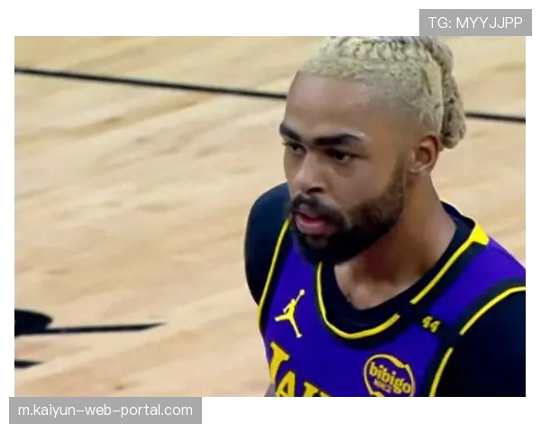 克里斯蒂对阵爵士砍22分 投射稳定性获认可